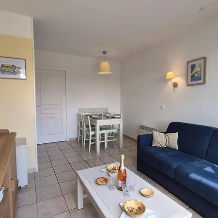 Apartmán With Terrace Near The Sea *