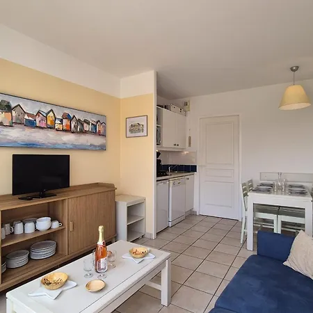 Apartment With Terrace Near The Sea Les Sables-d'Olonne